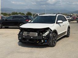 
										KIA Niro full									
