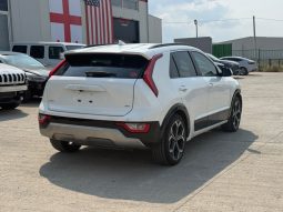 
										KIA Niro full									