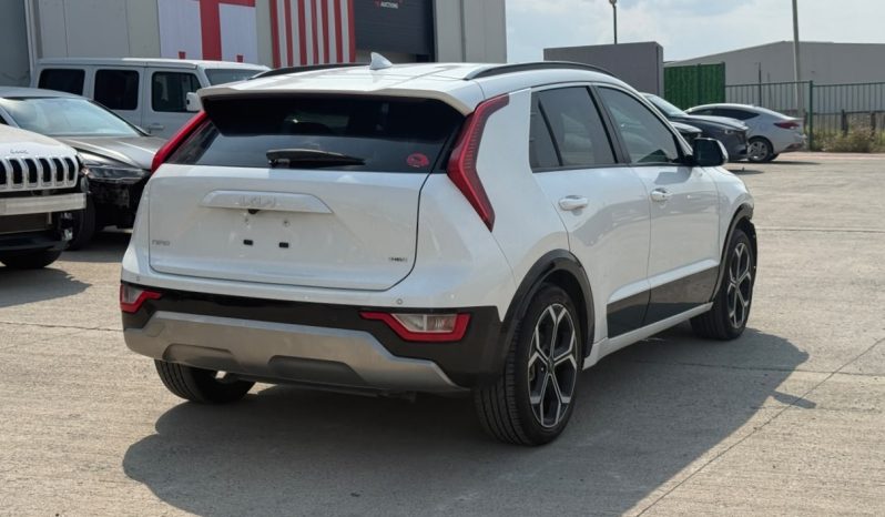 
								KIA Niro full									