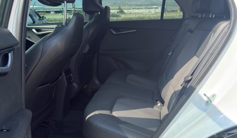 
								KIA Niro full									
