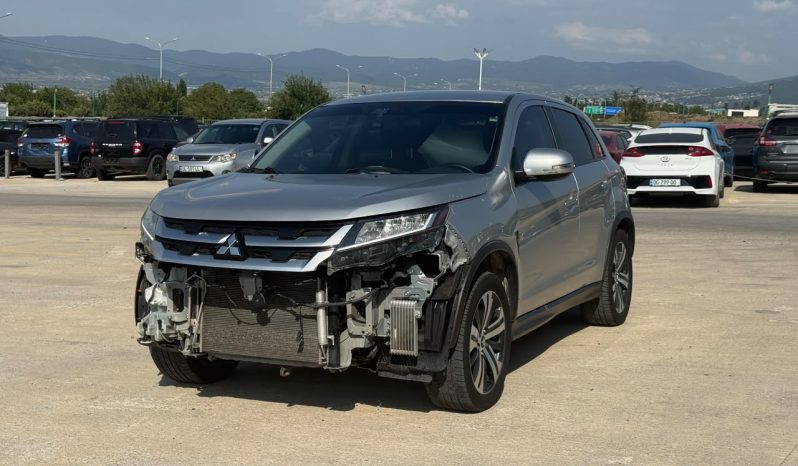 
								Mitsubishi Outlander full									