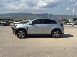 
										Mitsubishi Outlander full									