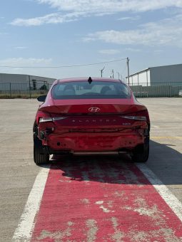 
										Hyundai Elantra full									