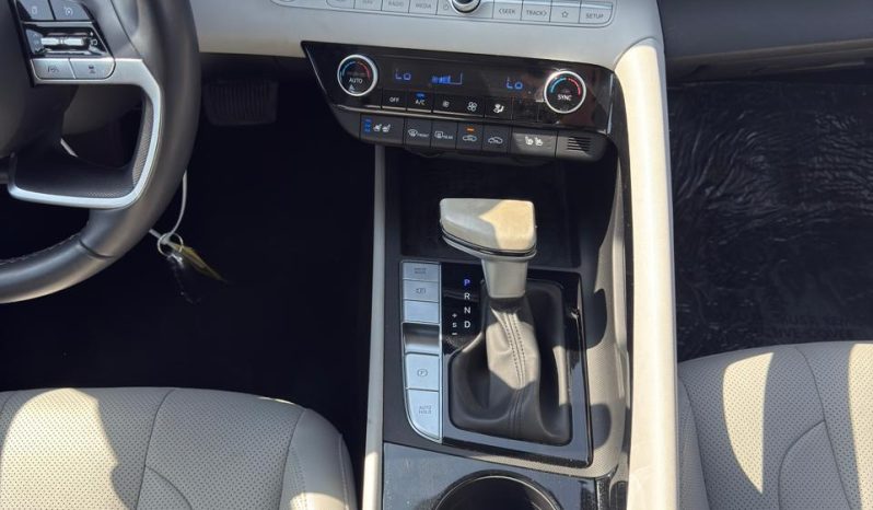 
								Hyundai Elantra full									