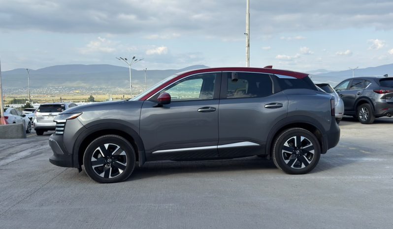 
								Nissan Kicks full									