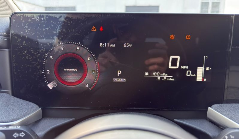 
								Nissan Kicks full									