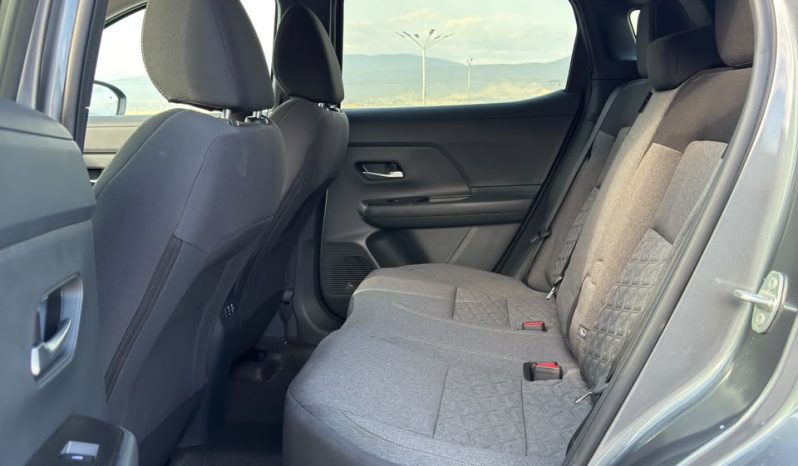 
								Nissan Kicks full									