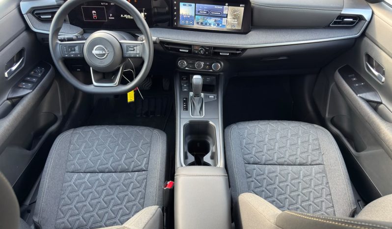 
								Nissan Kicks full									