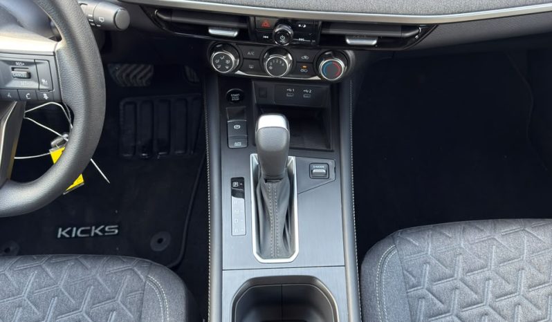 
								Nissan Kicks full									