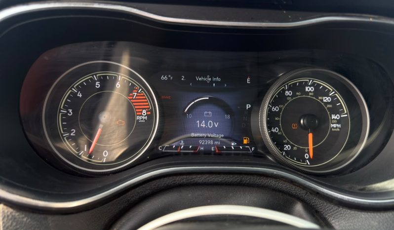 
								Jeep Cherokee full									
