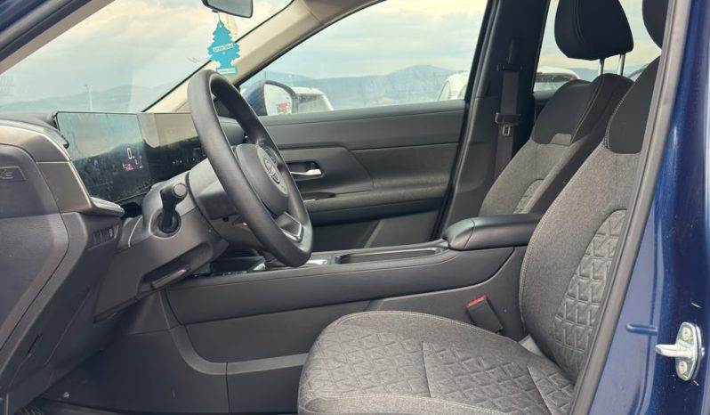 
								Nissan Kicks full									