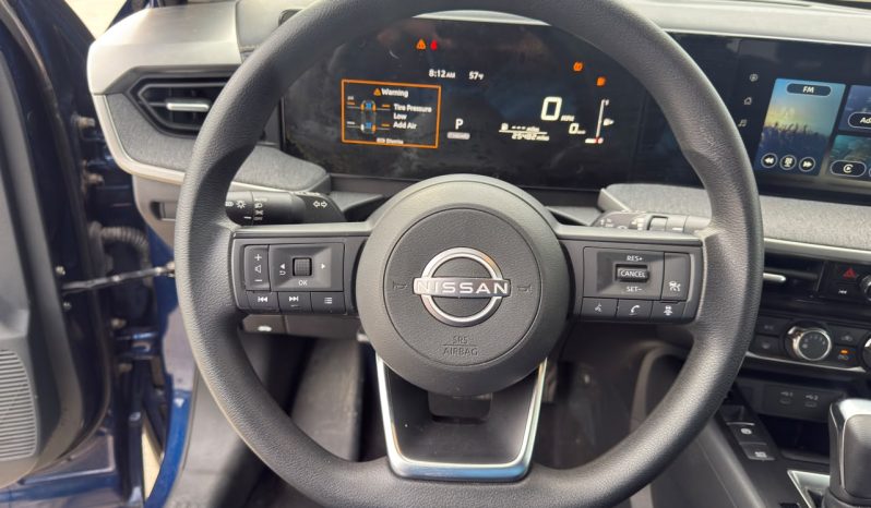 
								Nissan Kicks full									