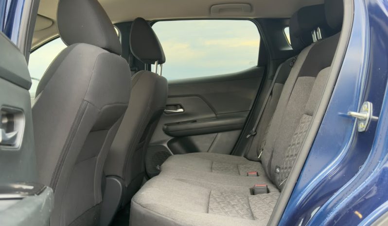 
								Nissan Kicks full									