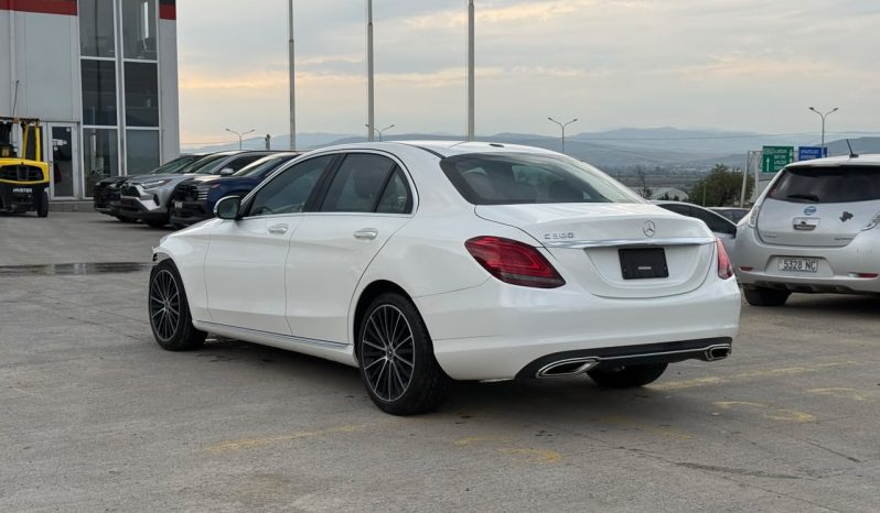 
								Mercedes-Benz C-Class full									