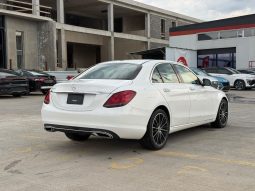 
										Mercedes-Benz C-Class full									