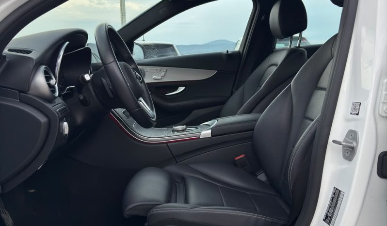 
								Mercedes-Benz C-Class full									