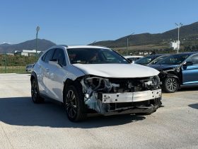 Lexus UX 250H