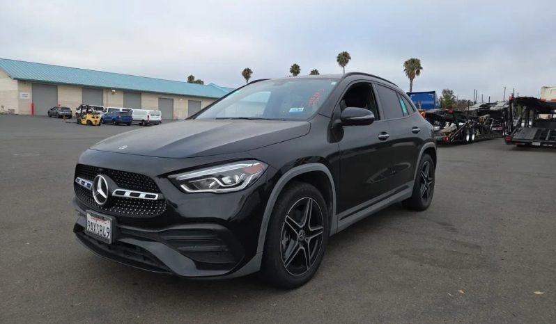 
								MERCEDES-BENZ GLA full									