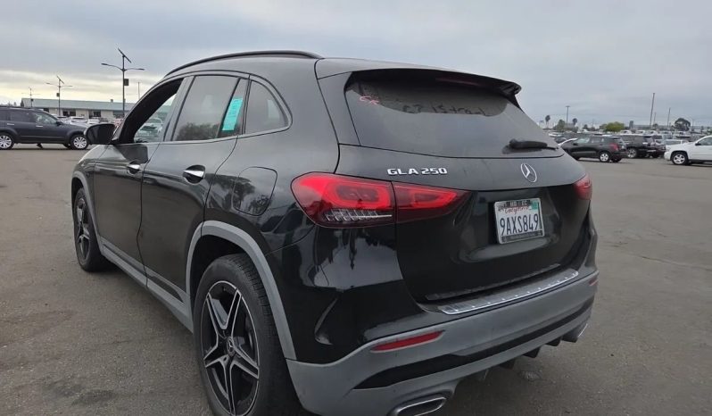
								MERCEDES-BENZ GLA full									