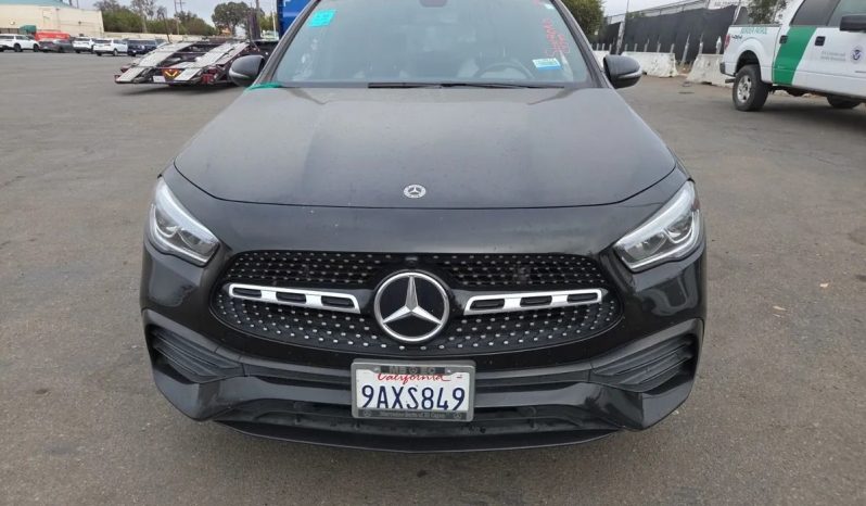 
								MERCEDES-BENZ GLA full									