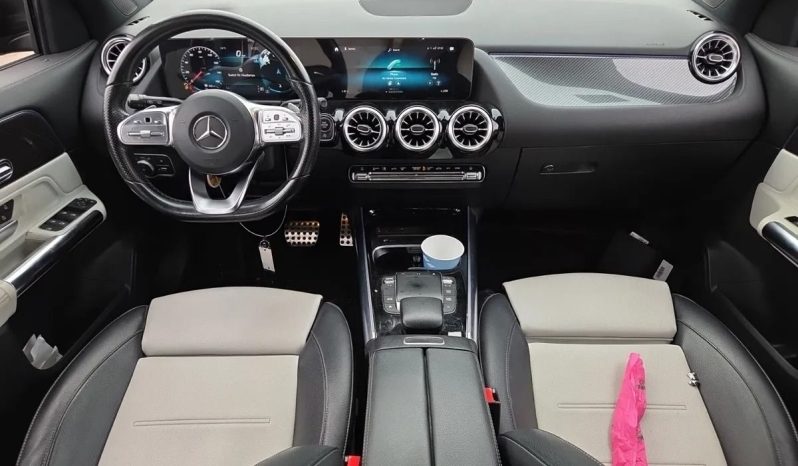 
								MERCEDES-BENZ GLA full									