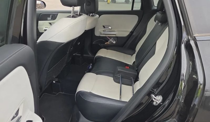 
								MERCEDES-BENZ GLA full									