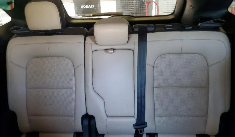 
								Ford Escape full									