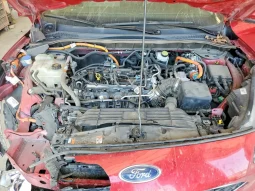 
										Ford Escape full									