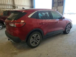 
										Ford Escape full									