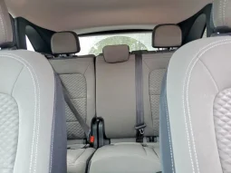 
										Ford Escape full									