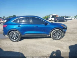 
										Ford Escape full									