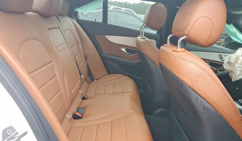 
								Mercedes-Benz C 300 full									