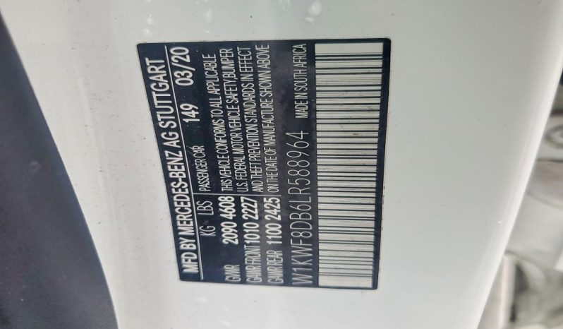 
								Mercedes-Benz C 300 full									