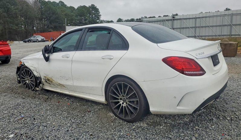 
								Mercedes-Benz C 300 full									
