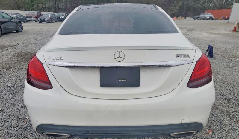 
								Mercedes-Benz C 300 full									