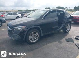 2021 Mercedes-Benz GLA 250