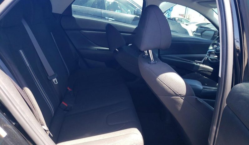 
								Hyundai Elantra full									