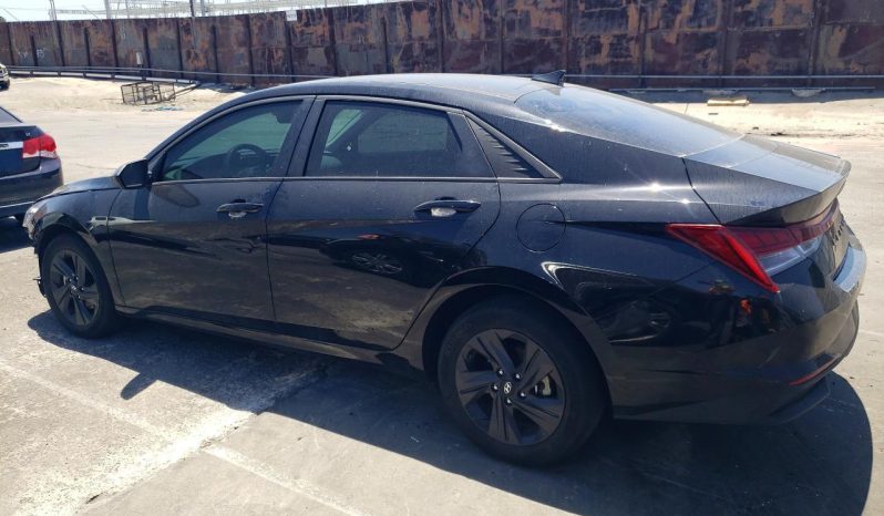 
								Hyundai Elantra full									
