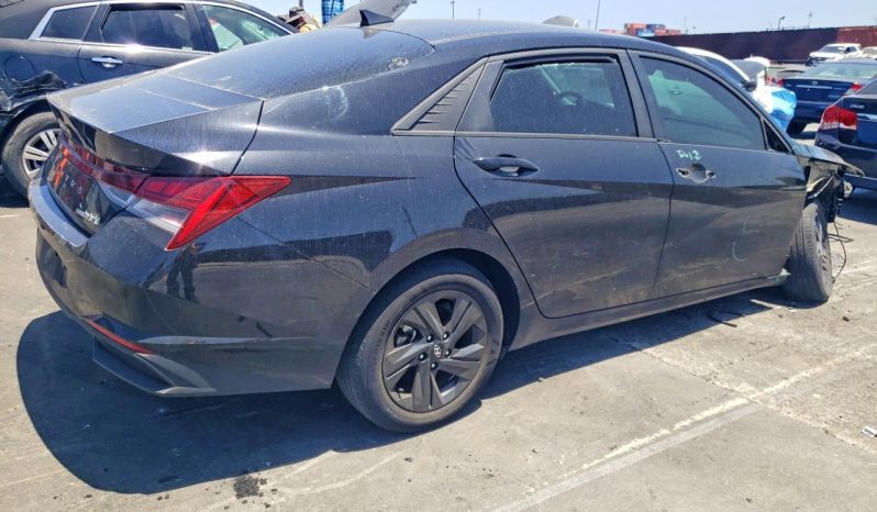 
								Hyundai Elantra full									