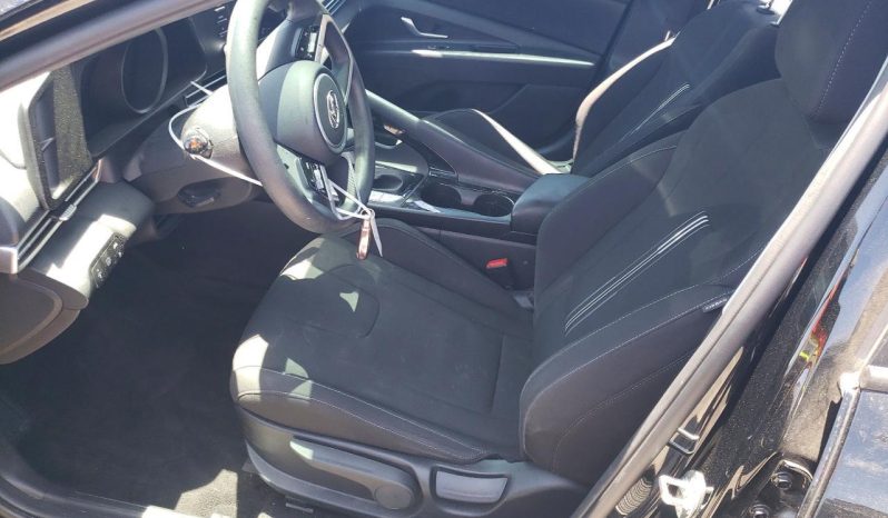 
								Hyundai Elantra full									