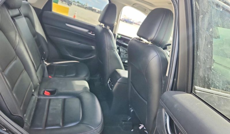 
								Mazda CX-5 full									