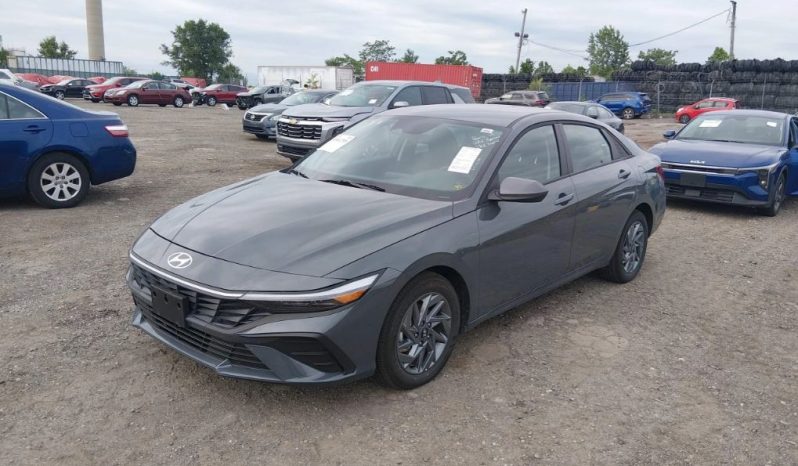 
								Hyundai Elantra full									