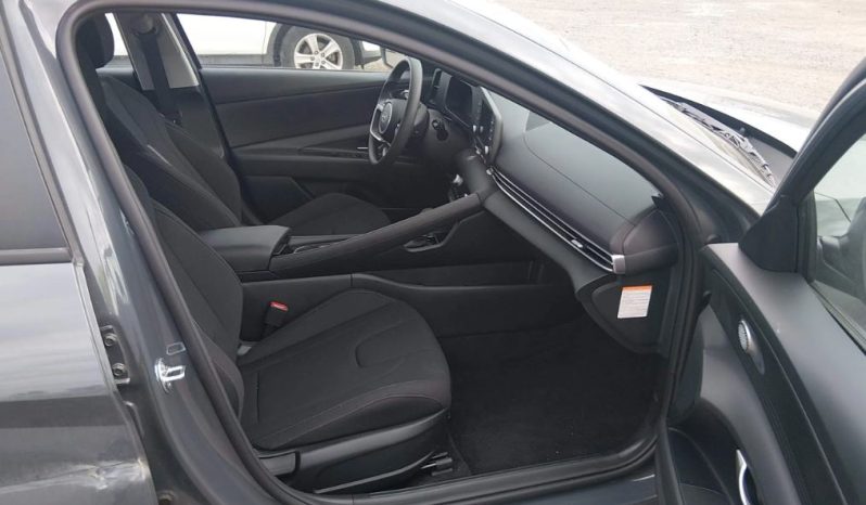 
								Hyundai Elantra full									