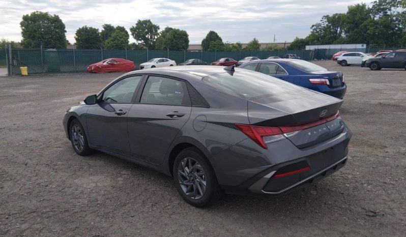 
								Hyundai Elantra full									