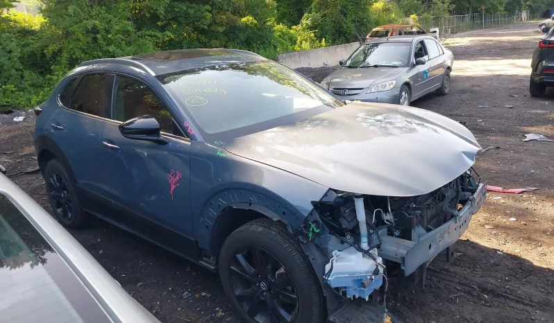 
								Mazda CX-30 full									