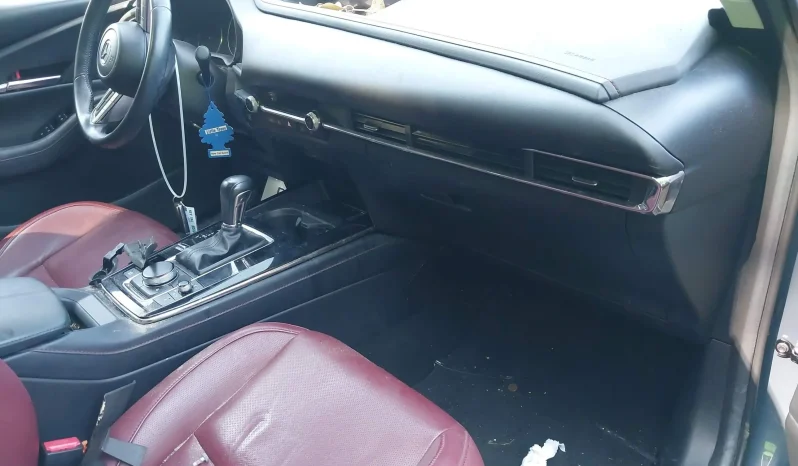 
								Mazda CX-30 full									