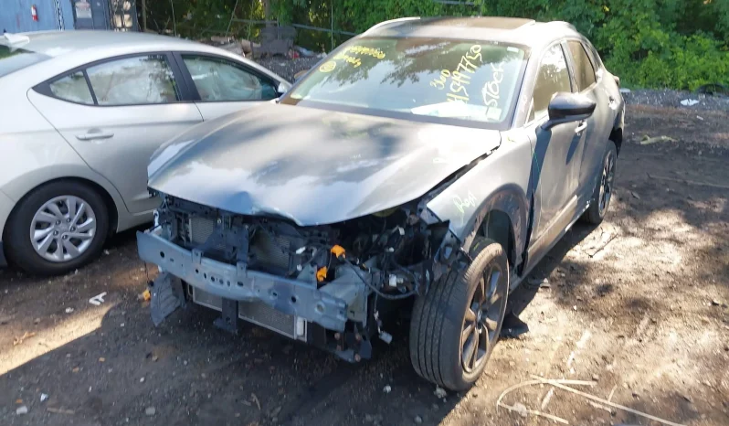 
								Mazda CX-30 full									