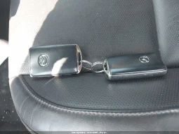 
										Mazda CX-30 full									