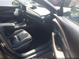 
										Mazda CX-30 full									