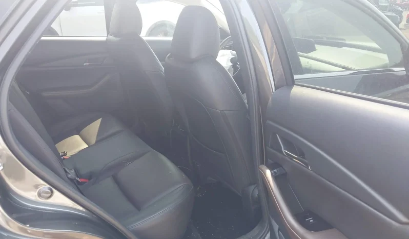
								Mazda CX-30 full									